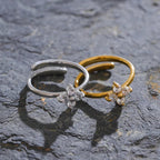 Anello regolabile trifoglio e strass argento