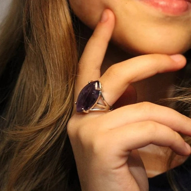 Srebrni prsten s ametistom za žene