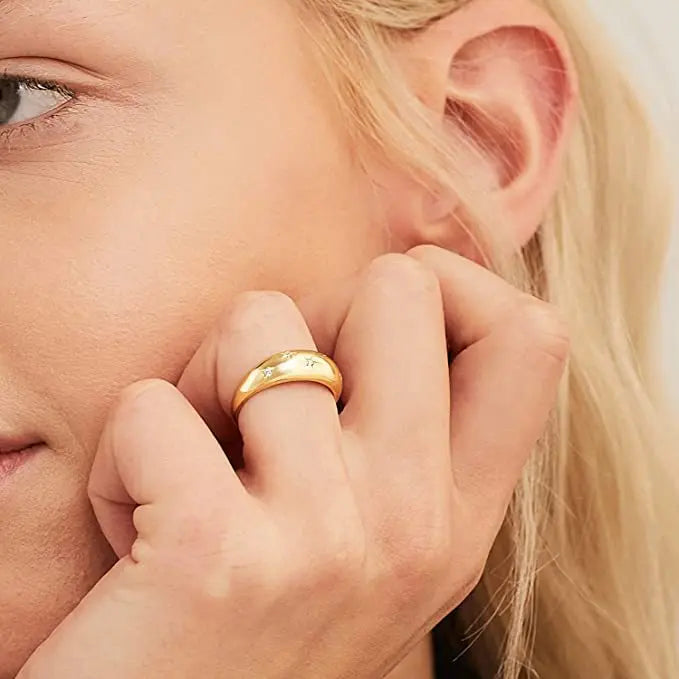 Ring mit Sternen aus Zirkon