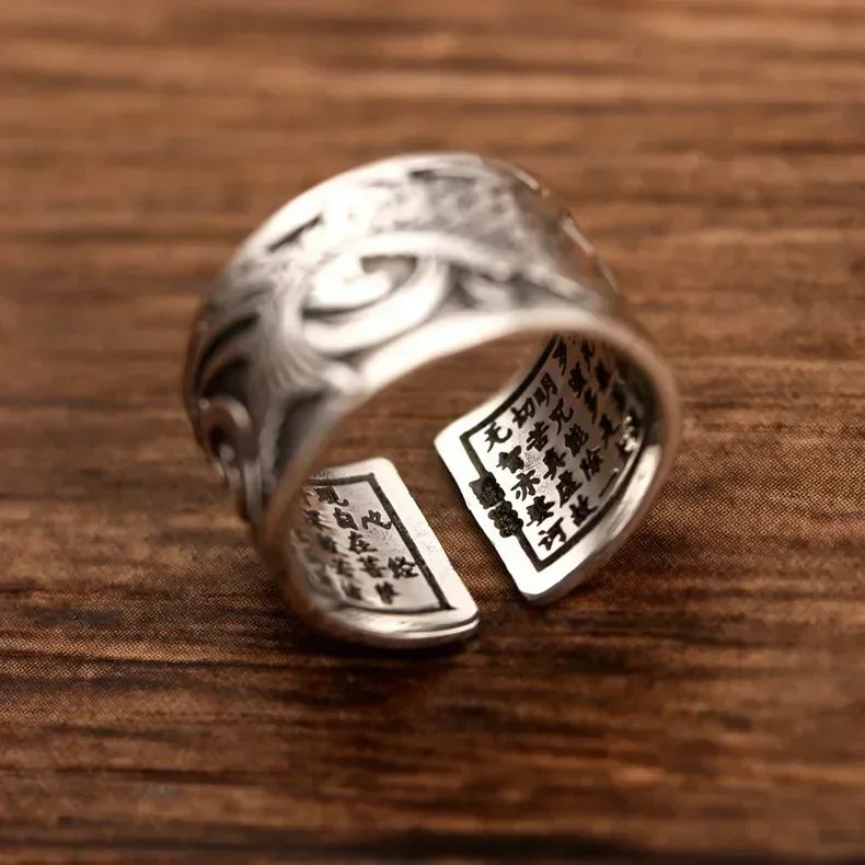 Ring mit ethnischem Stil und Fischen