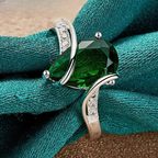 Ring Tropfenförmiger Zirkonia-Ring