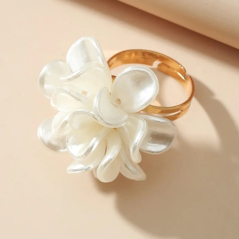 Ring Großer Weißer Blumenring
