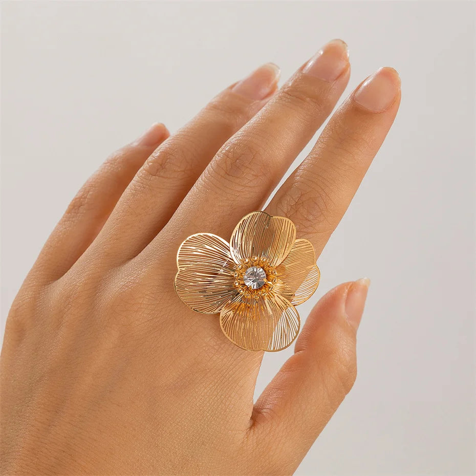 Anello Fascia Grande Fiore Delicato oro