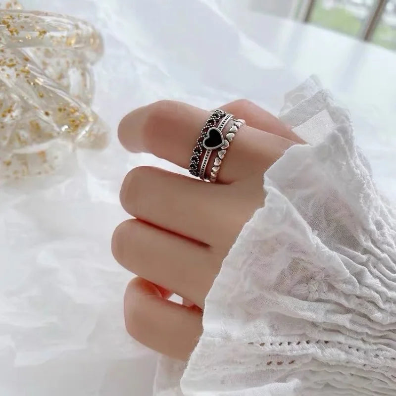 Silberner Ring mit schwarzem Herz für Damen