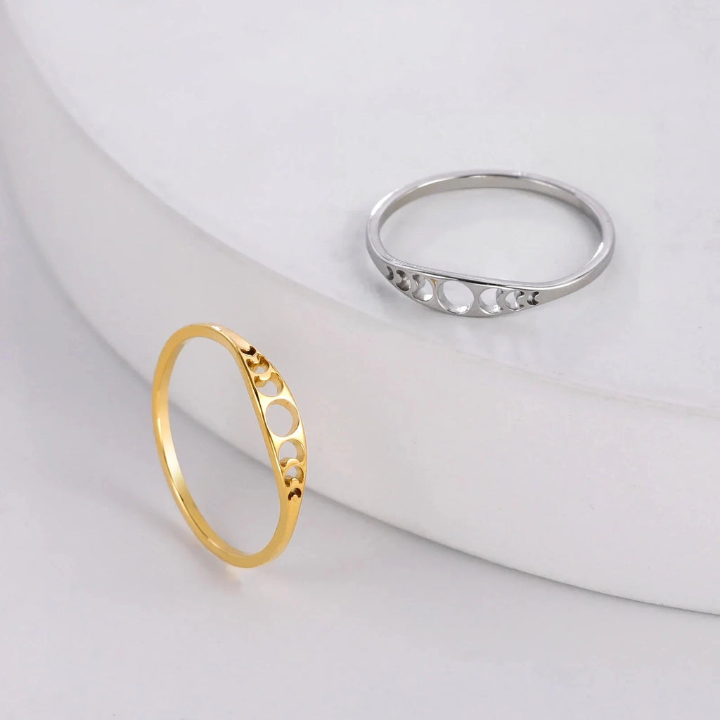 Ring mit Mondsicheln