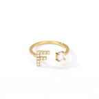 Personlig ring med initialen f