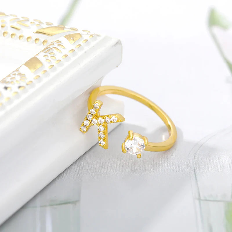 Personlig ring med initialen