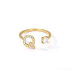 Personlig ring med initialen q