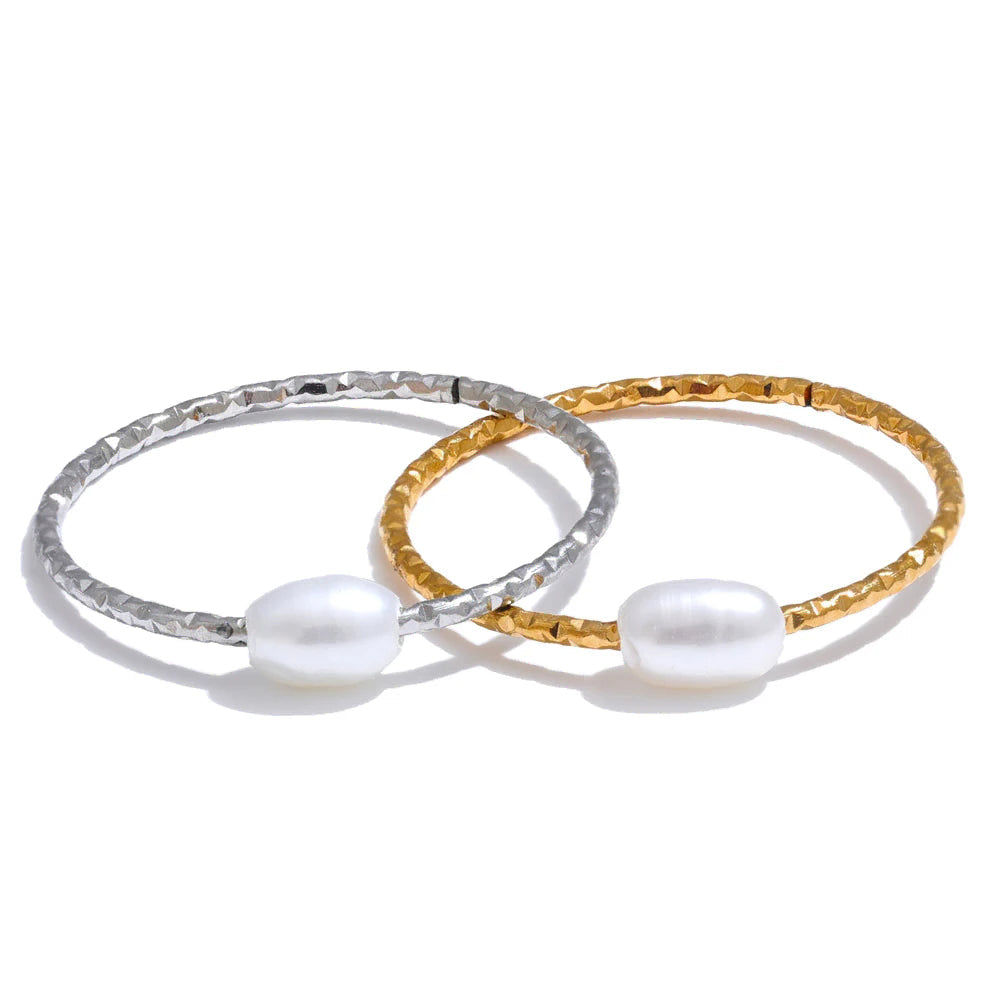 Anello con perla d'acqua dolce 