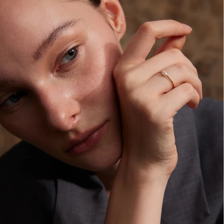 Anello con perla d'acqua dolce 