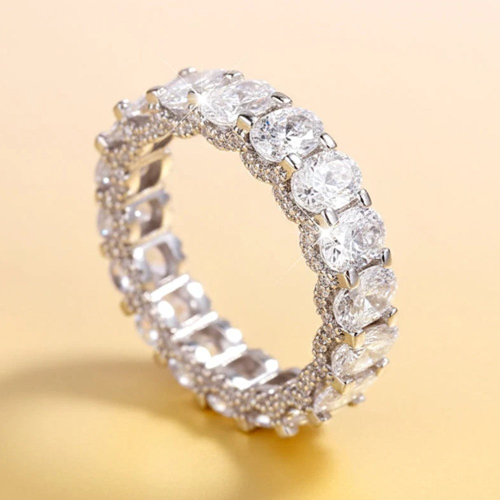 Full circle sparkling zircon ring 