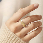 Full circle sparkling zircon ring 