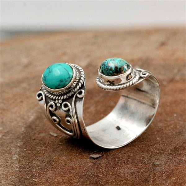 Ethnischer Ring mit Natursteinen