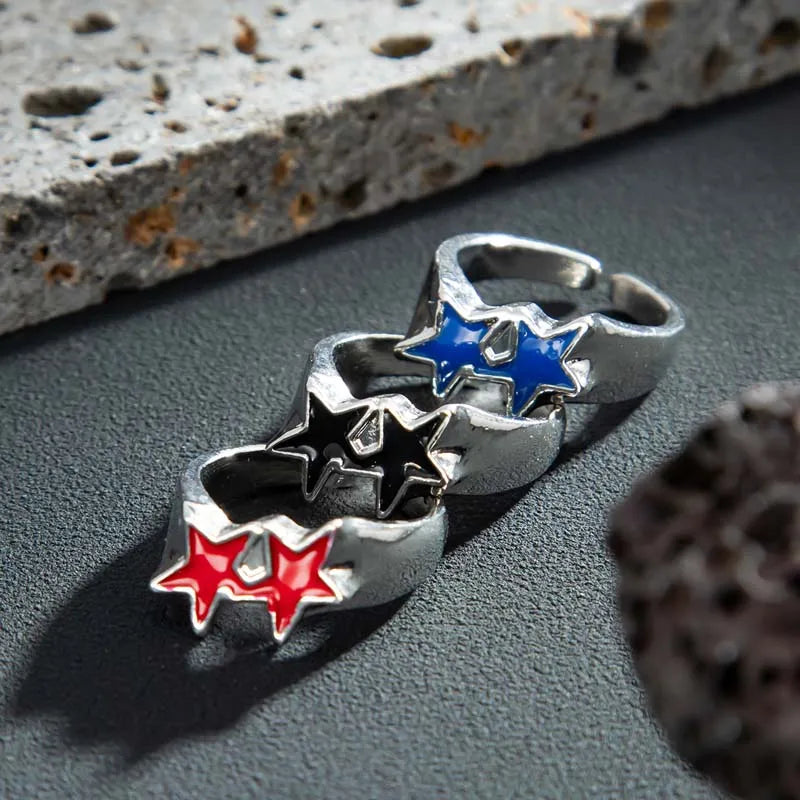 Öppen ring med dubbla stjärnor i retro streetwear-stil svart