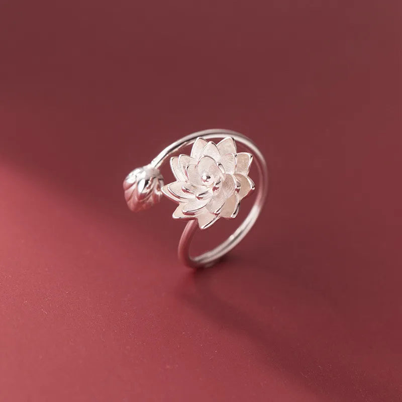 Weißer Lotusblumenring für Damen