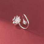 Weißer Lotusblumenring für Damen