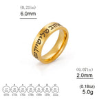 Breiter Ring mit hebräischen Buchstaben aus Gold