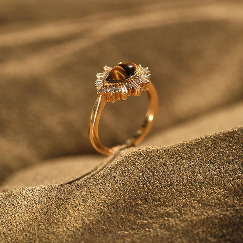 Anello in oro con occhio di tigre da donna