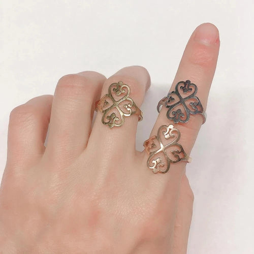 Bague trèfle à quatre coeurs ajourée