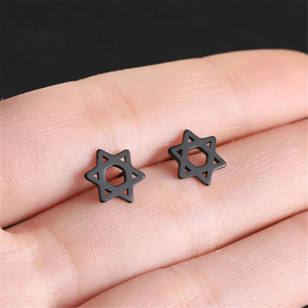 Ohrringe mit dem symbolischen jüdischen Davidstern in Schwarz