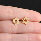 Ohrringe mit dem symbolischen jüdischen Davidstern in Gold