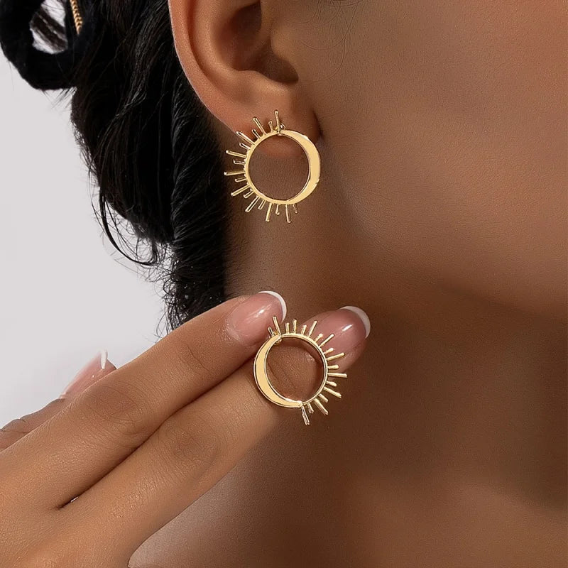 Boucles d'Oreilles Clou Croissant de Lune et Soleil or