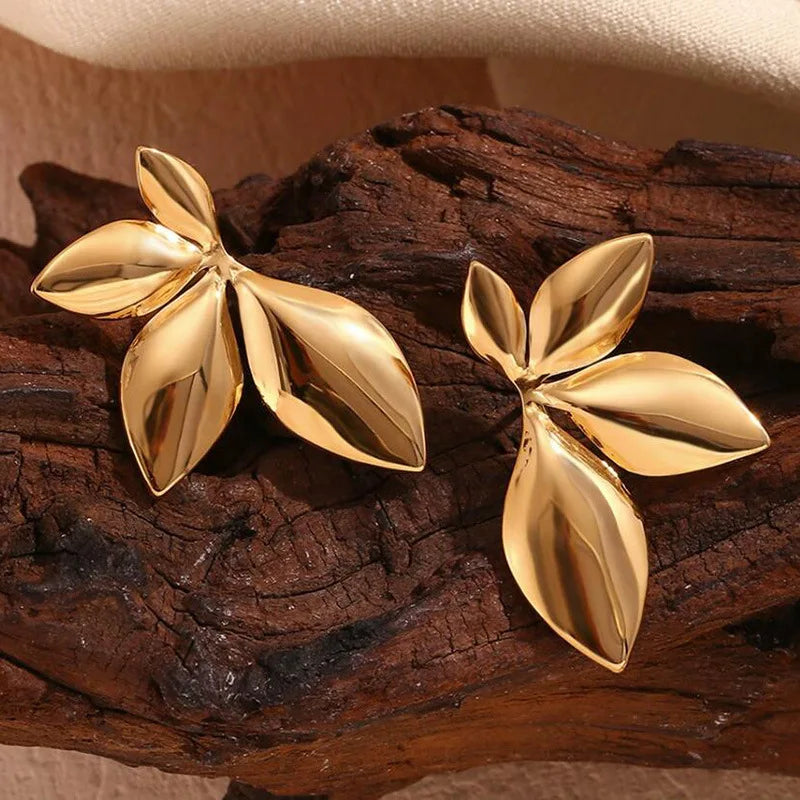 Orecchini a perno Fiori oro