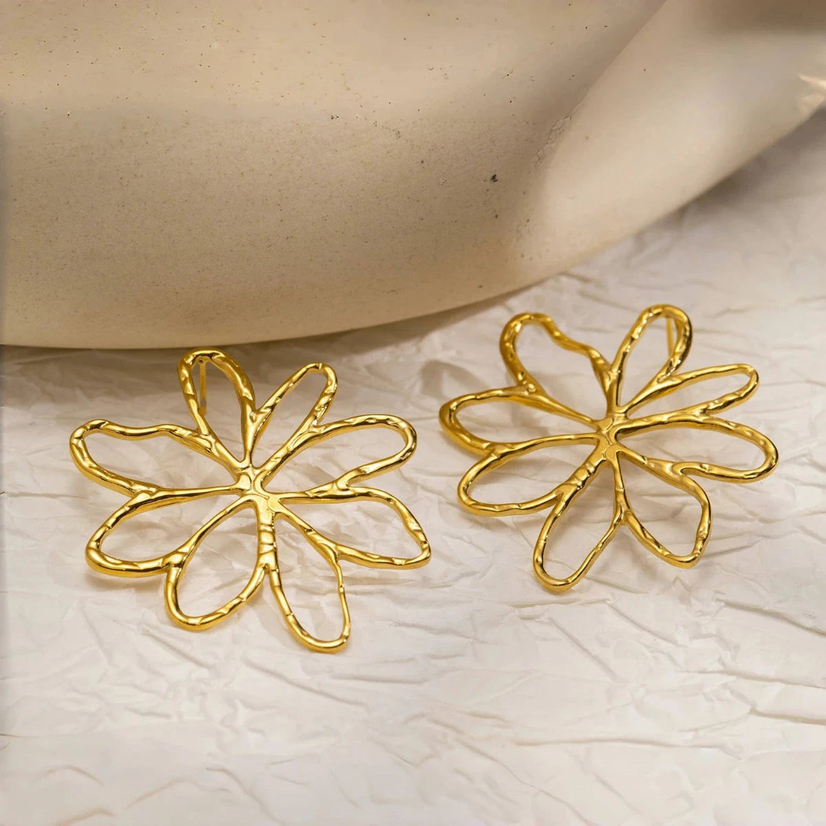 Boucles d'Oreilles Clou Fleurs Asymétriques or