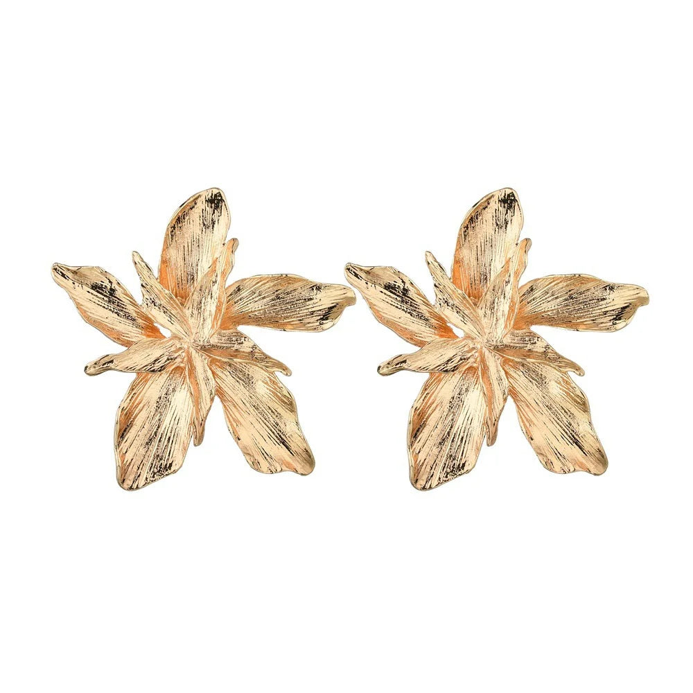 Orecchini a perno Grande Fiore Asimmetrico oro