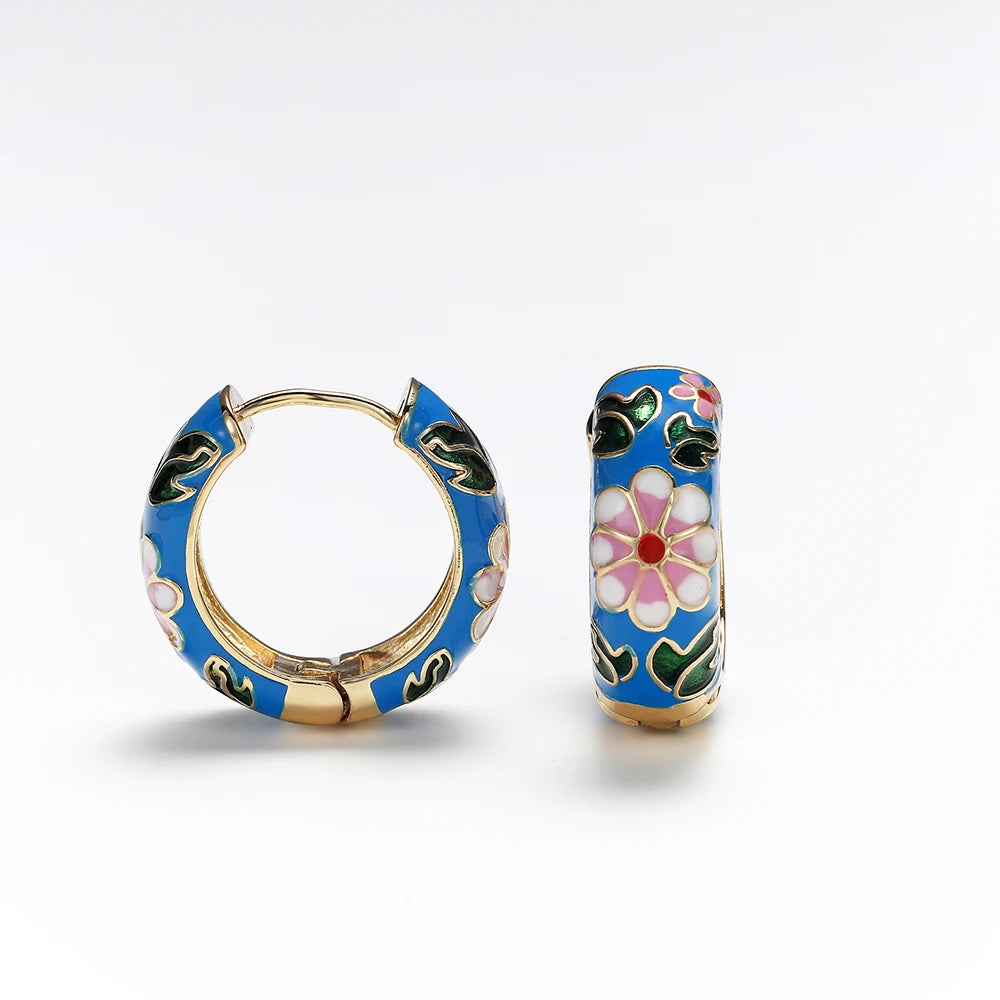 Boucles d'oreilles créoles fleurs de roses émaillées bleu