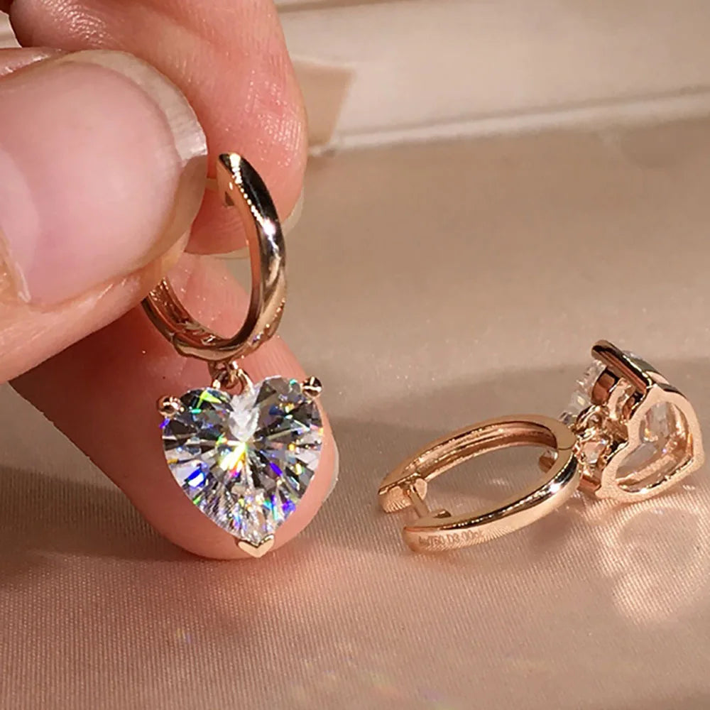 Boucles d'Oreilles Pendantes avec Coeur en Zircon