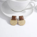 Bohemian Style Dangling Earrings with Natural Effect 