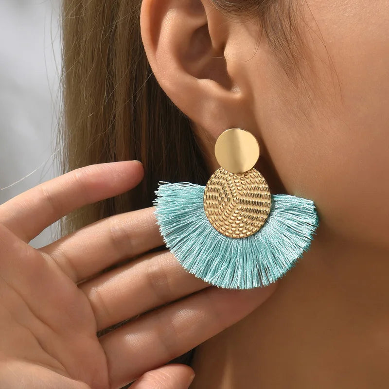 Boho-Stil Hängende Ohrringe in hellblauem Fächer