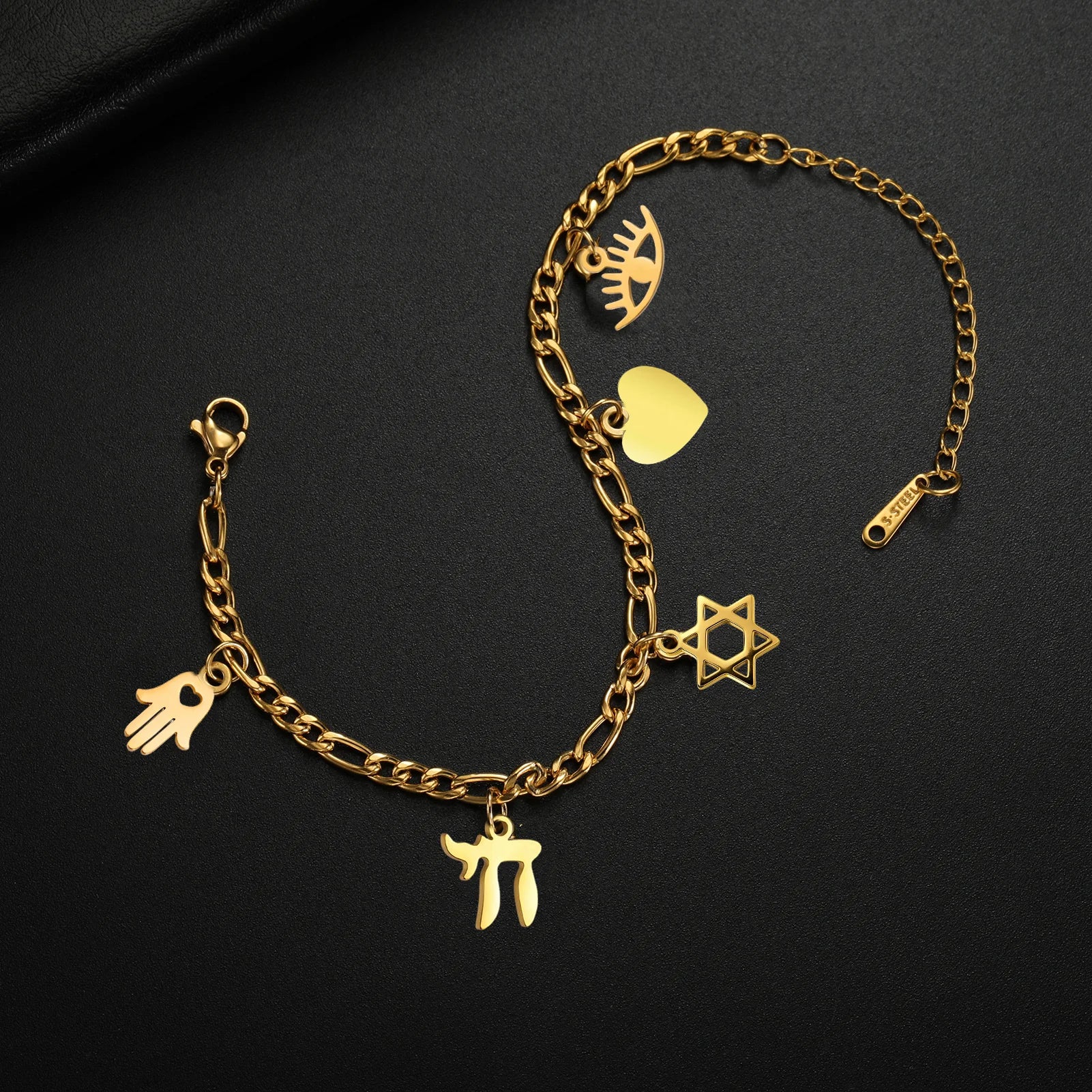 Verstellbares Armband mit jüdischen Schutzanhängern aus Gold
