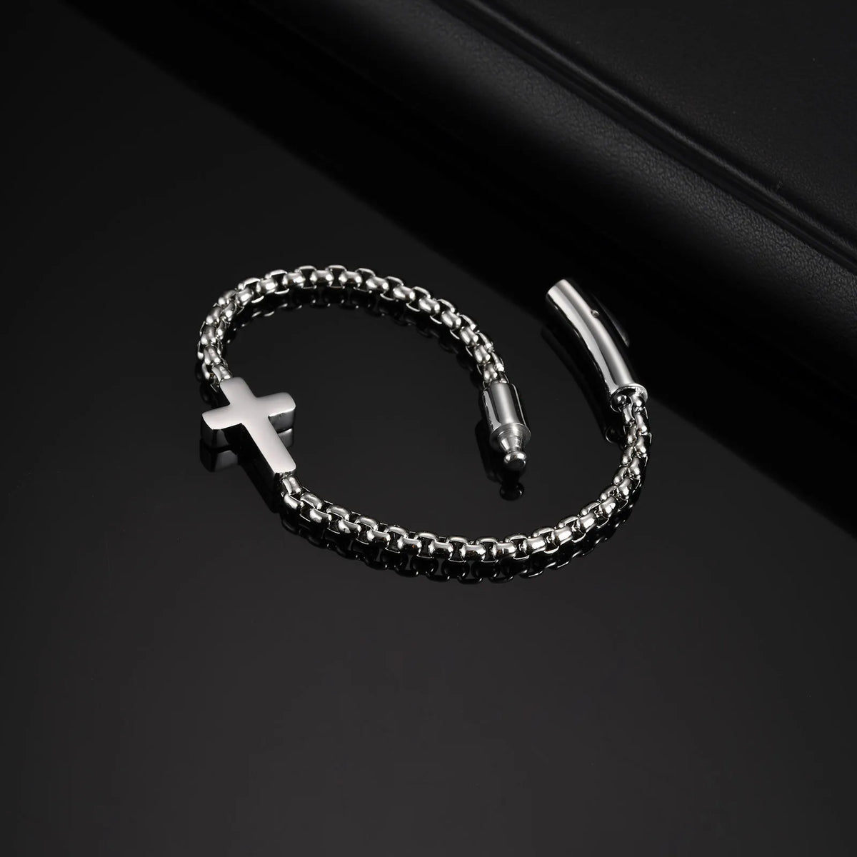 Bracelet avec croix horizontale