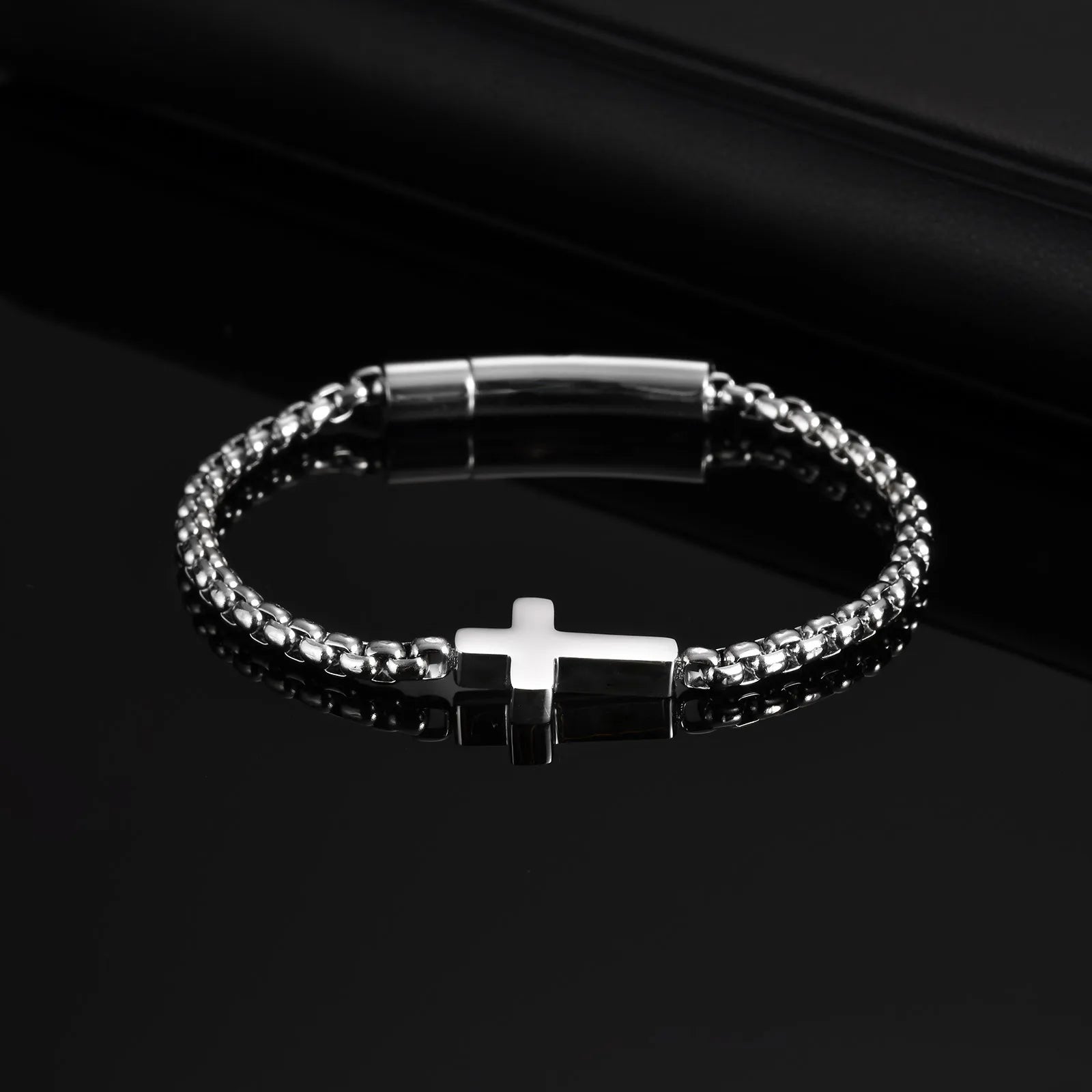 Bracelet avec croix horizontale