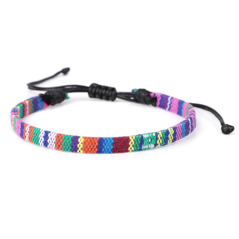 Bracciale brasiliano dell'amicizia intrecciato a mano viola