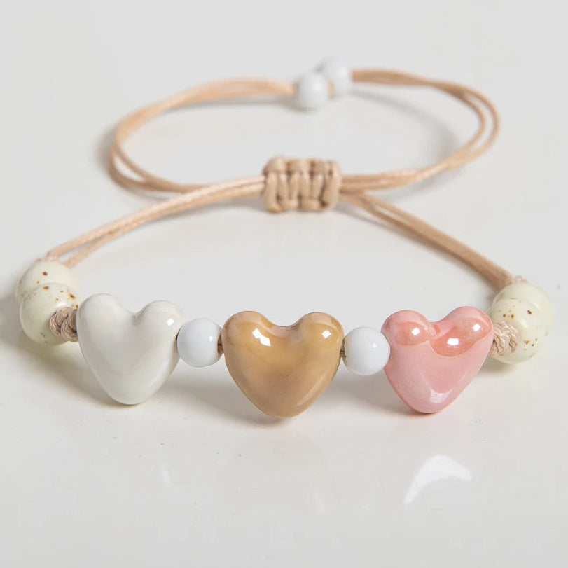 Bracelet coeur en céramique beige