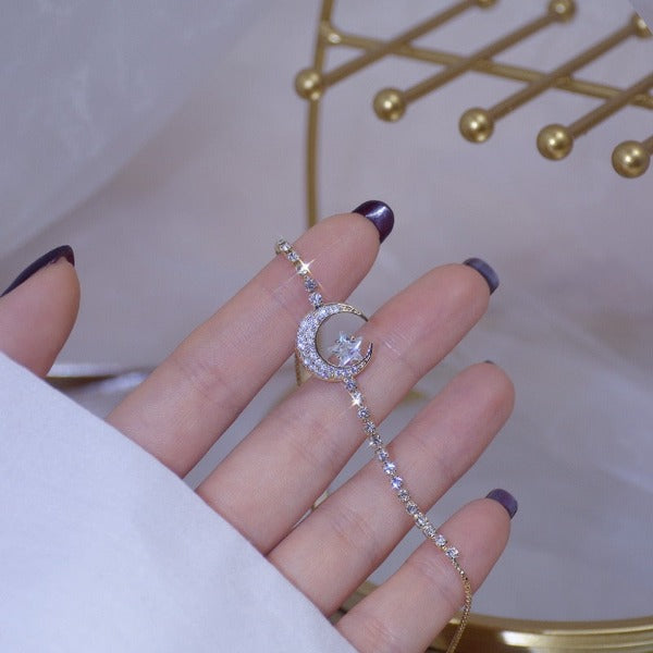 Pulseira Meia Lua Feminina Gourmet com Zircónias
