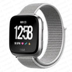 Bracelet en Tissu Montre Fitibit Versa 3 Versa 4 Sense 2 gris