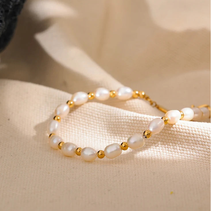 Armbånd med ferskvandsperle