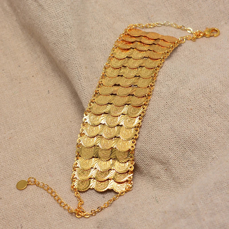 Arany hármas <span data-glossary-id="bracelet">karkötő</span> arab muszlim nőknek
