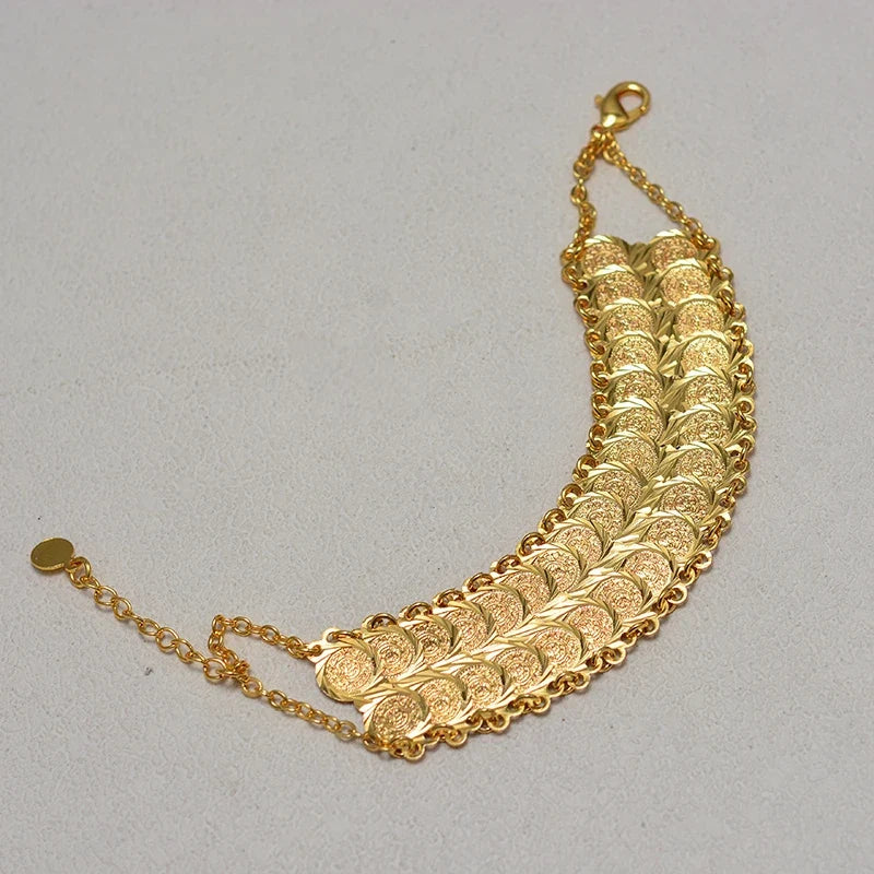 Arab muszlim női <span data-glossary-id="bracelet">karkötő</span>