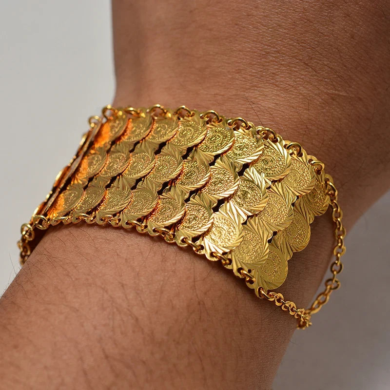 Arany hármas <span data-glossary-id="bracelet">karkötő</span> arab muszlim nőknek