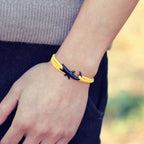 Schwarzes Hai-Armband gelb