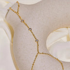 Chaîne pour main et doigt avec zircons - bracelet de main pour femme or