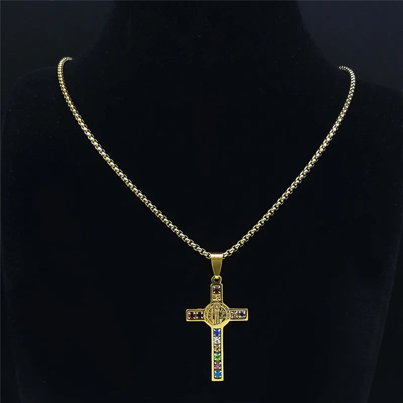 Collier avec pendentif croix de saint Benoît multicolore 