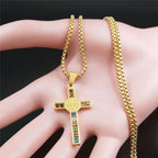 Collier avec pendentif croix de saint Benoît multicolore or