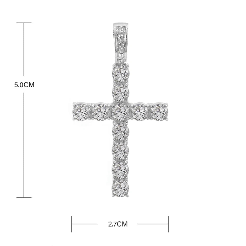 Collier avec pendentif croix éclat argenté