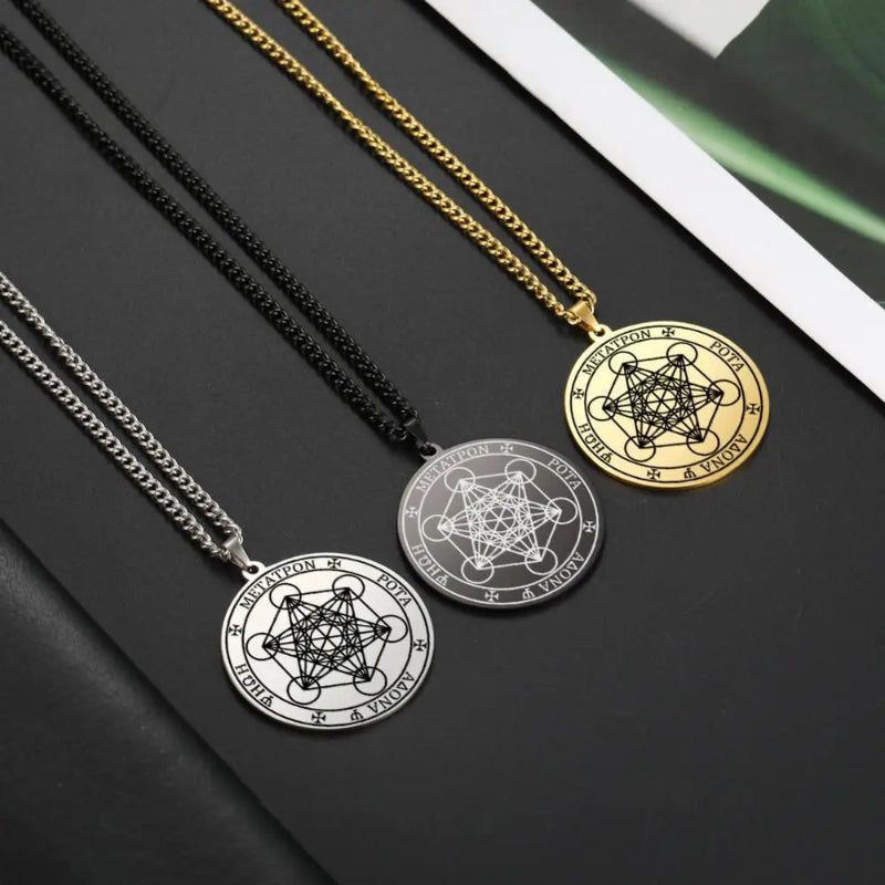 Collier avec Pendentif Cube Métatron or
